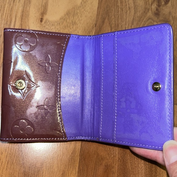 Authentic Louis Vuitton Ludlow Patent Leather Wallet
Card Case - Picture 12 of 16